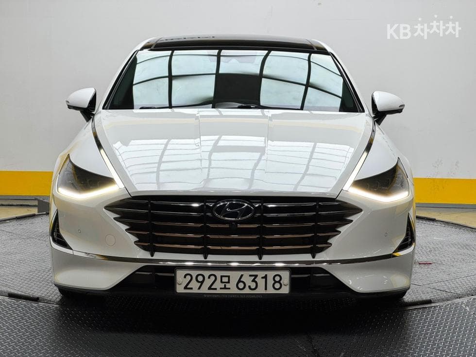Hyundai Sonata (DN8) 2.0 Inspiration - Image 3