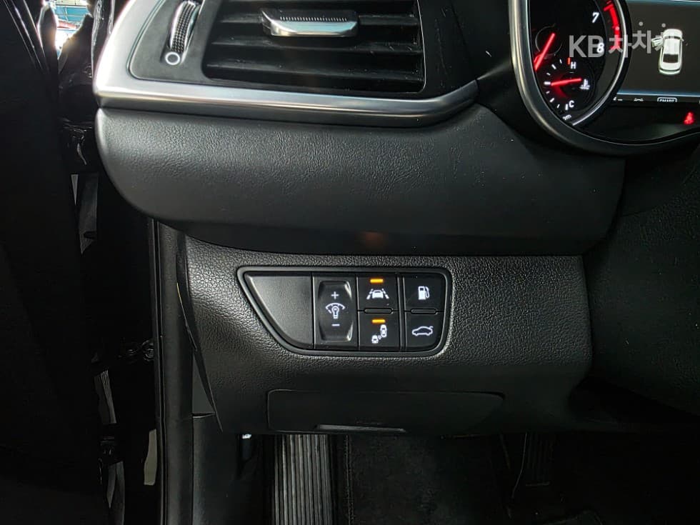 Genesis G702.0T AWD Supreme - 11