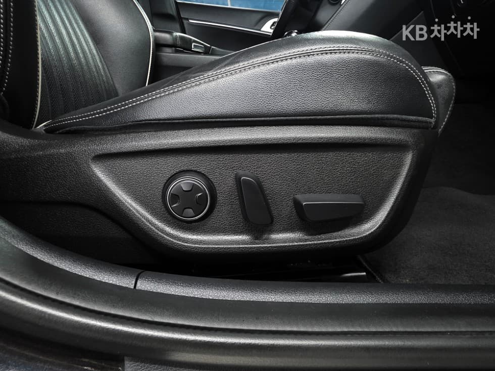 Genesis G702.0T AWD Supreme - 18