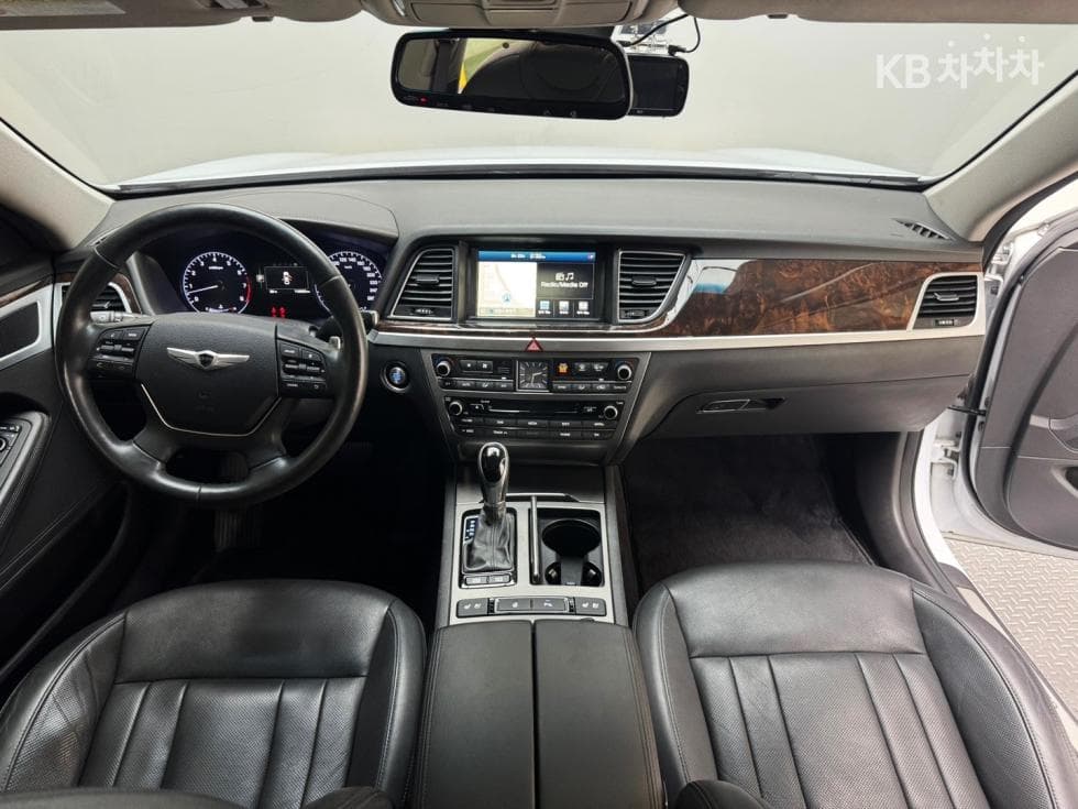 Hyundai GenesisDHG330 Modern - 8