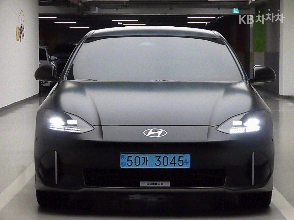 Hyundai IONIQ 6(CE) Long Range AWD Prestige - Image 1