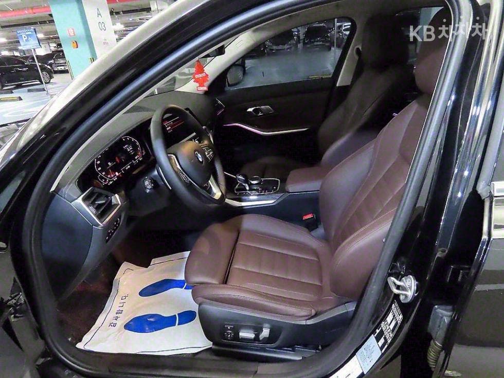 BMW 3 Series (G20)320i M Sport - 6