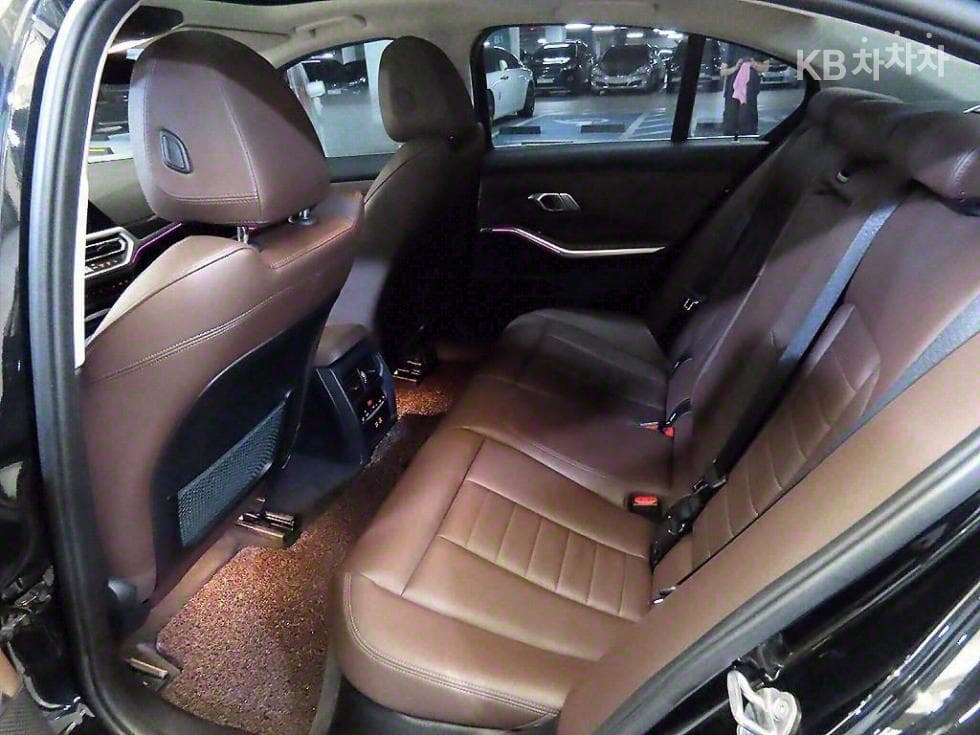 BMW 3 Series (G20)320i M Sport - 7