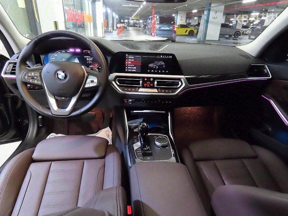 BMW 3 Series (G20)320i M Sport - 10