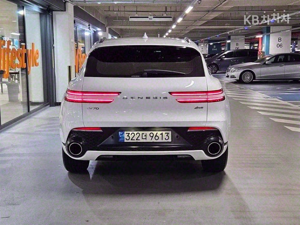 Genesis GV70Gasoline 2.5T AWD - 5