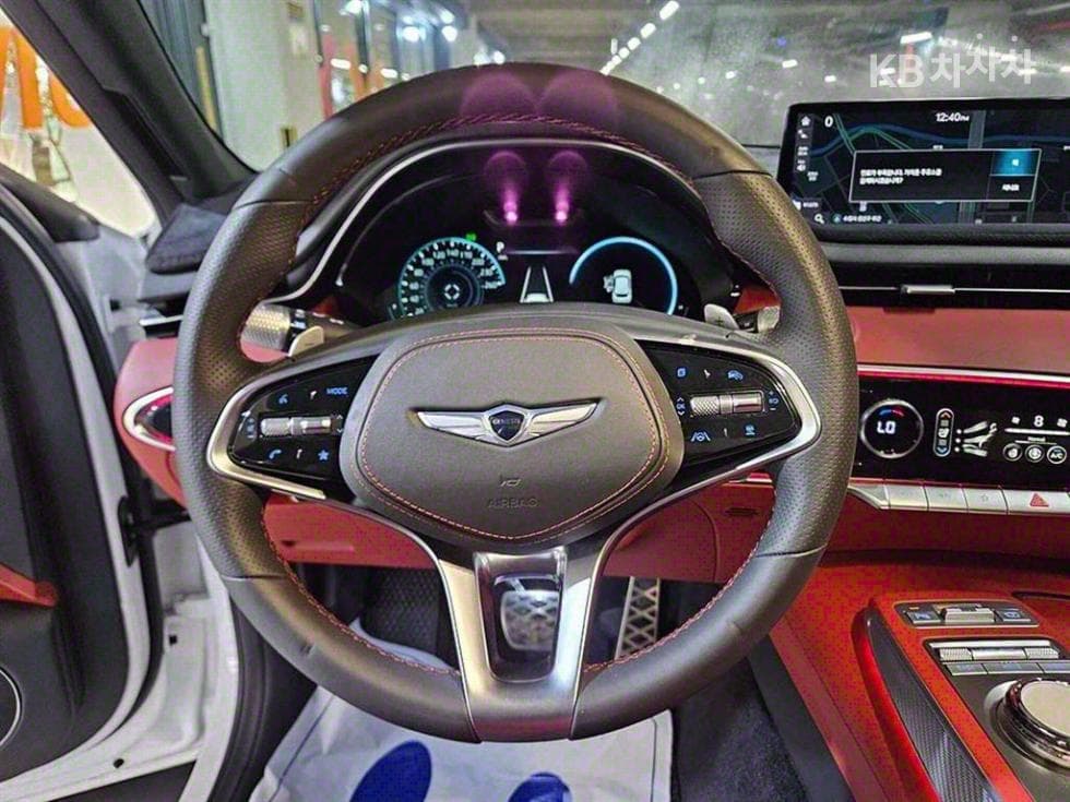 Genesis GV70Gasoline 2.5T AWD - 9