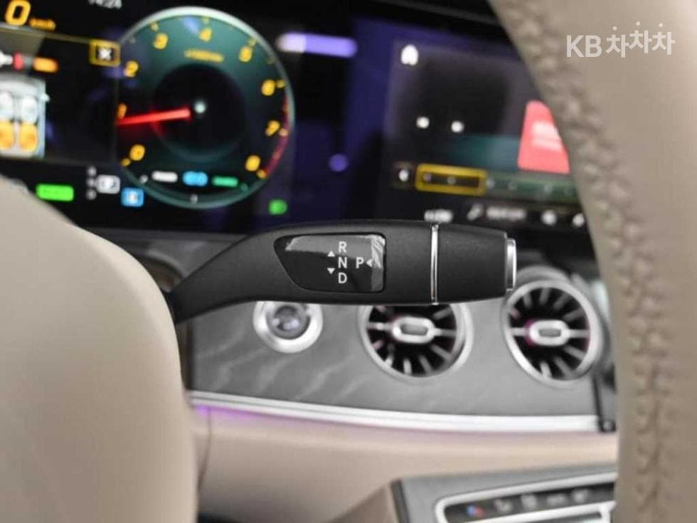 Mercedes-Benz E-Клас (W213)E450 4MATIC Carbriolet Стандартен - 9