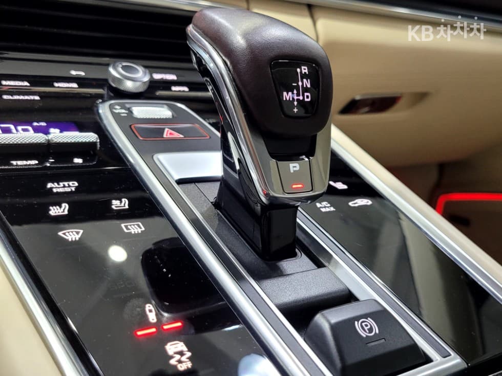 Porsche 파나메라 (971)2.9 4 Executive - 17