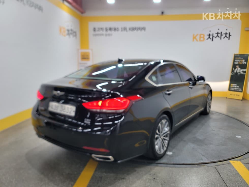 Хюндай ДженезисDHG330 Modern AWD Стандартен - 3