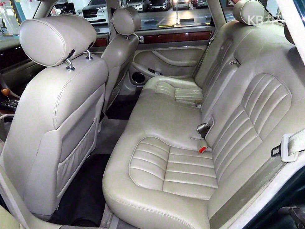 Jaguar XJ-63.2 - 11