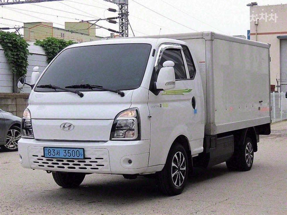 Hyundai Porter2 Electric Low FloorVehicles with Built-Ins - Image 2