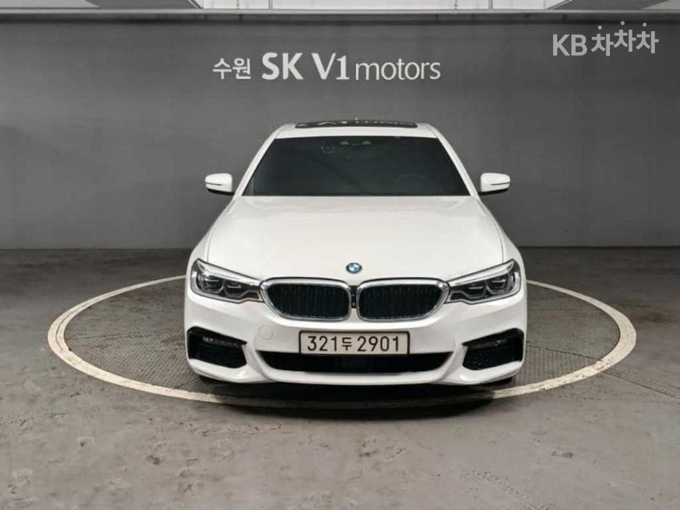 BMW 올New5 Series (G30) 530i M Sport Plus - Image 1