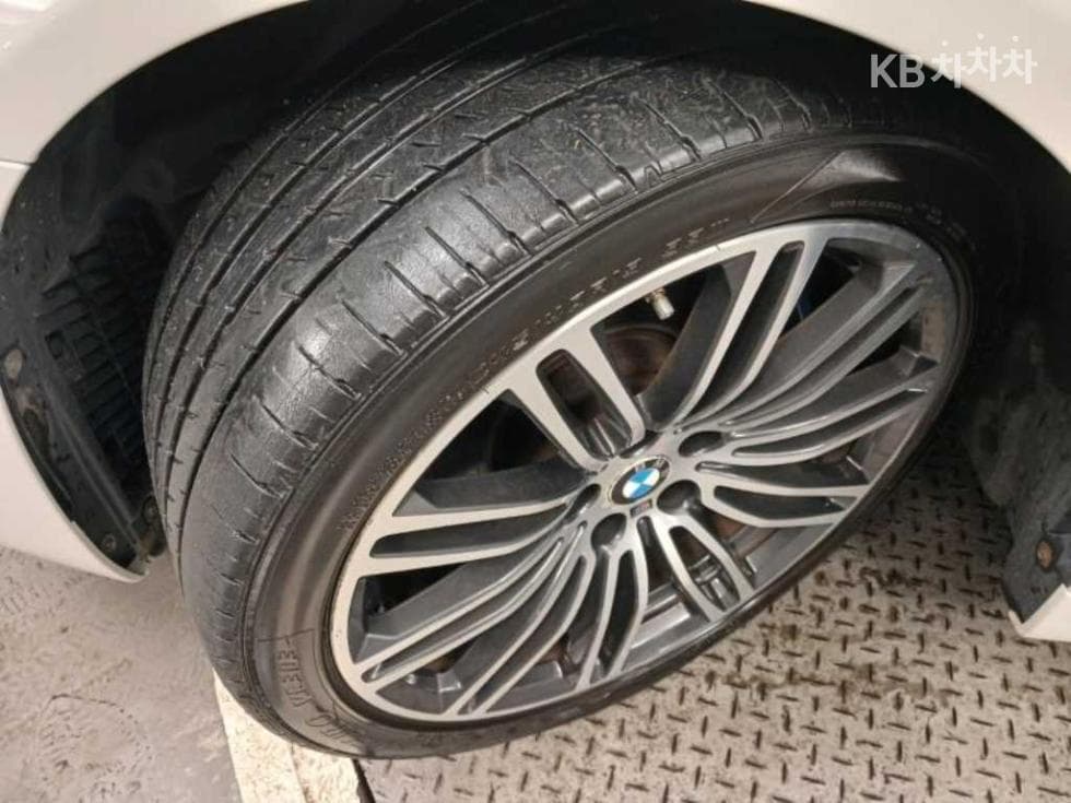 BMW 올New5 Series (G30)530i M Sport Plus - 20