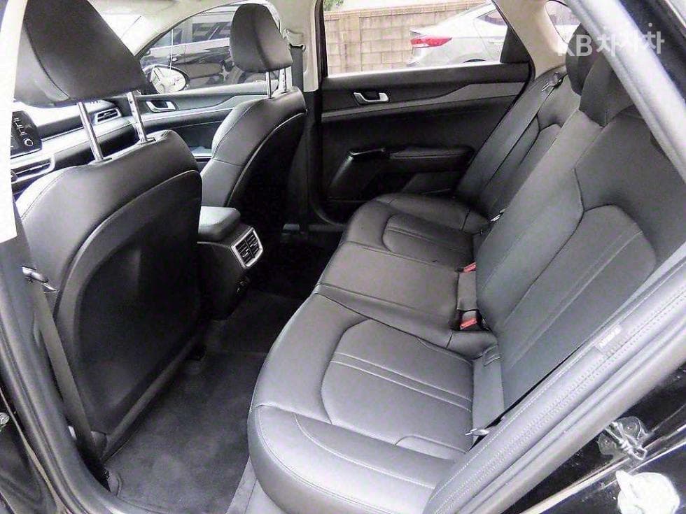 (387R6469)Kia K5 3rd Generation 2.0 LPI Standard Car Rental - 6