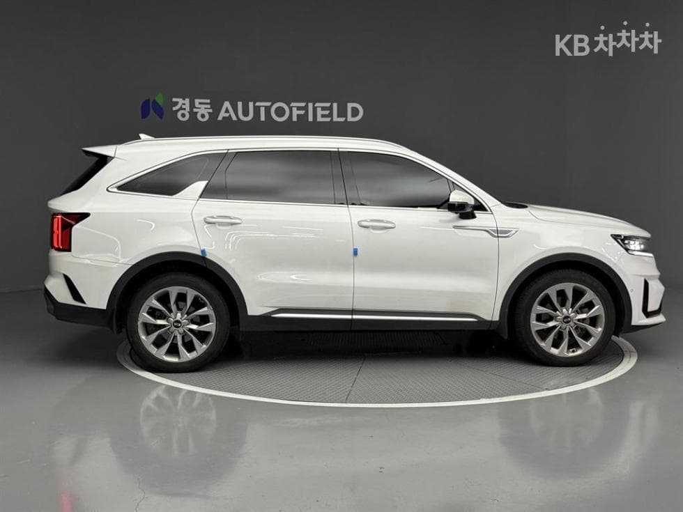 Киа Sorento 4-то поколение2.2 Дизел 2WD Signature - 4