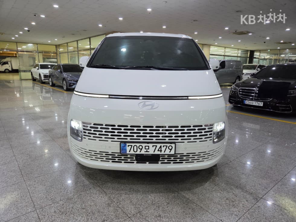 Хюндай Staria2.2 Турер 11 AWD Modern - 2