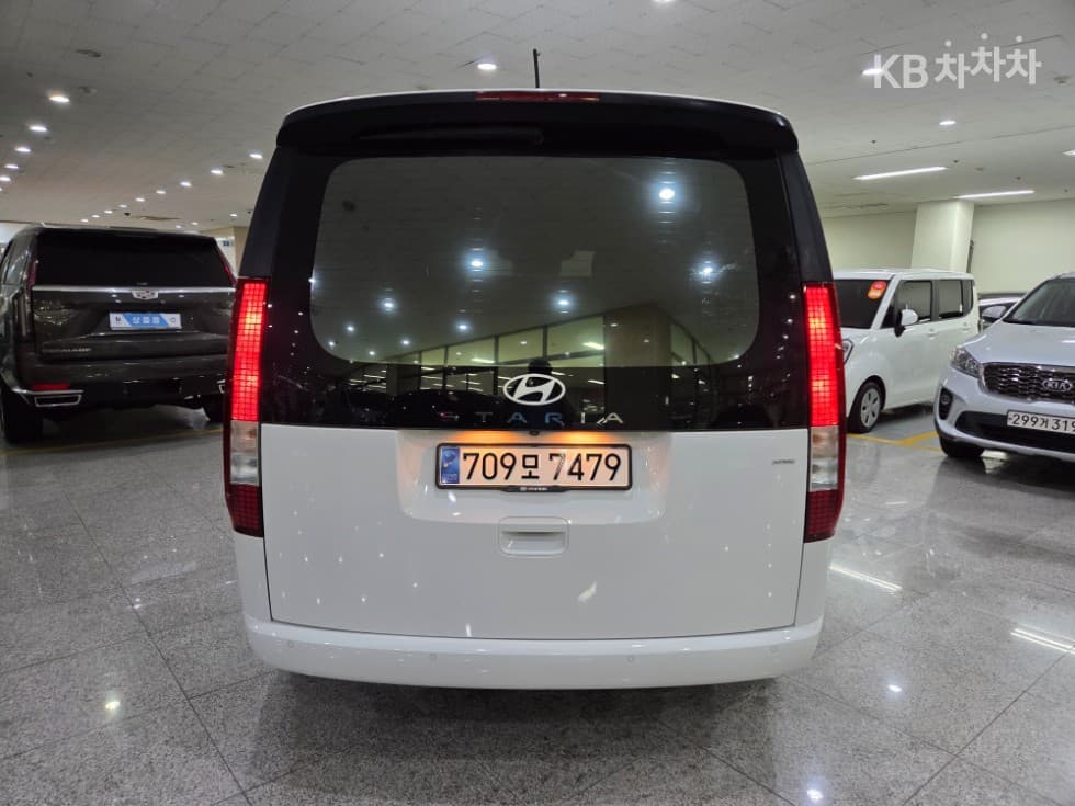 Хюндай Staria2.2 Турер 11 AWD Modern - 4