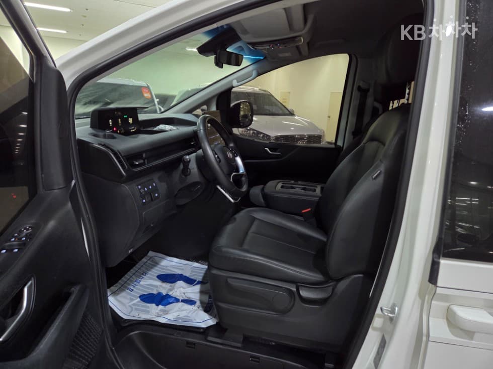 Хюндай Staria2.2 Турер 11 AWD Modern - 6