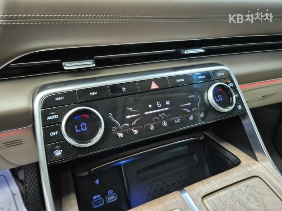 (114n9493)Genesis GV803.0 Diesel AWD - 17