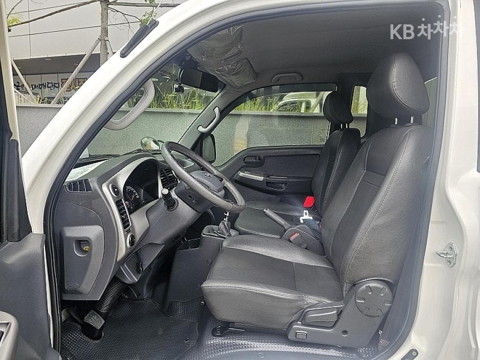 Киа Бонго 3 (лек)1 тон 냉동Товарна надстройка차 Удължено междуосие 표준형 Королевска кабина Лукс - 5