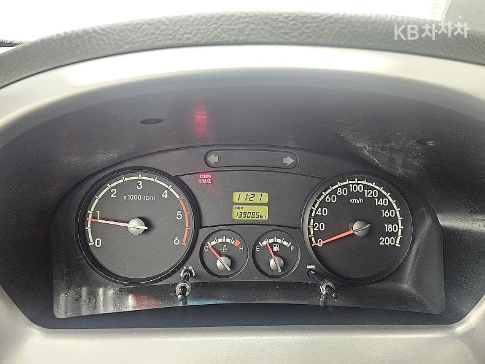 Киа Бонго 3 (лек)1 тон 냉동Товарна надстройка차 Удължено междуосие 표준형 Королевска кабина Лукс - 7