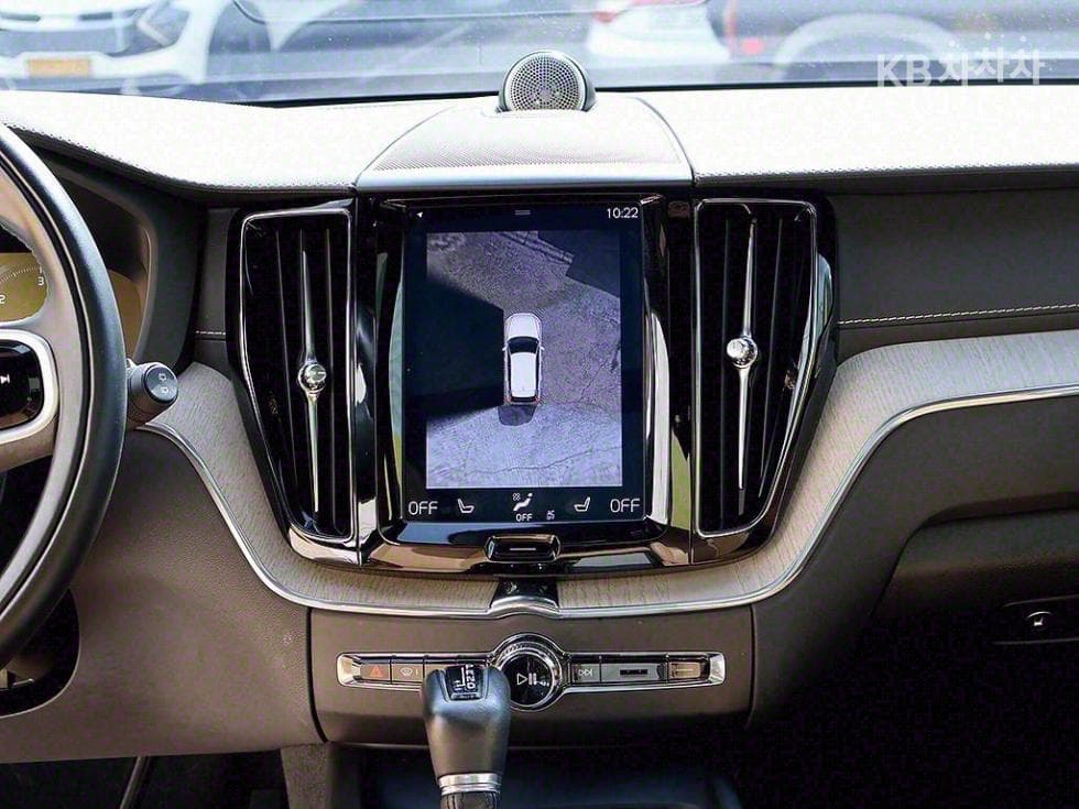 Volvo XC60 Второ поколениеD5 Inscription - 8