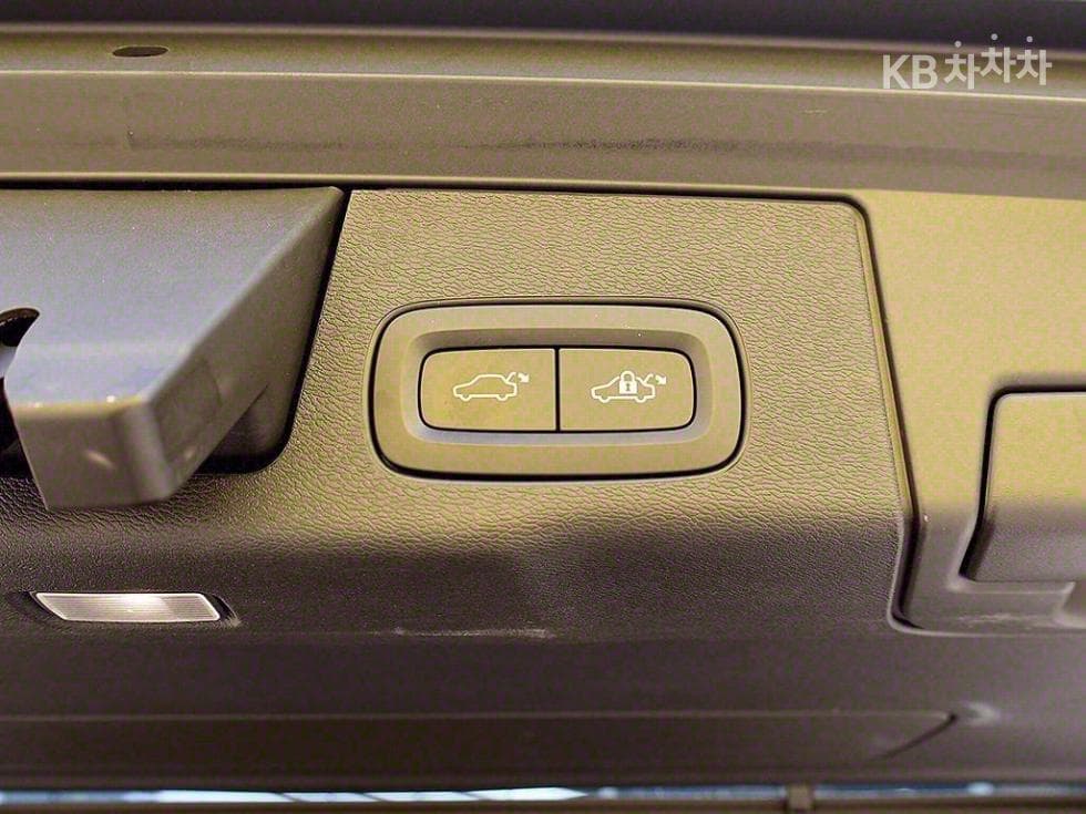 Volvo XC60 Второ поколениеD5 Inscription - 19