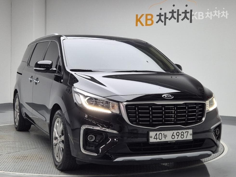 Киа The New (фейслифт) Канивал9-местен 2.2 Дизел Престиж - 4