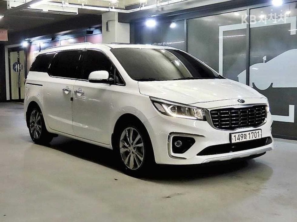 Киа The New (фейслифт) Канивал 9-местен 2.2 Дизел Престиж - Image 1