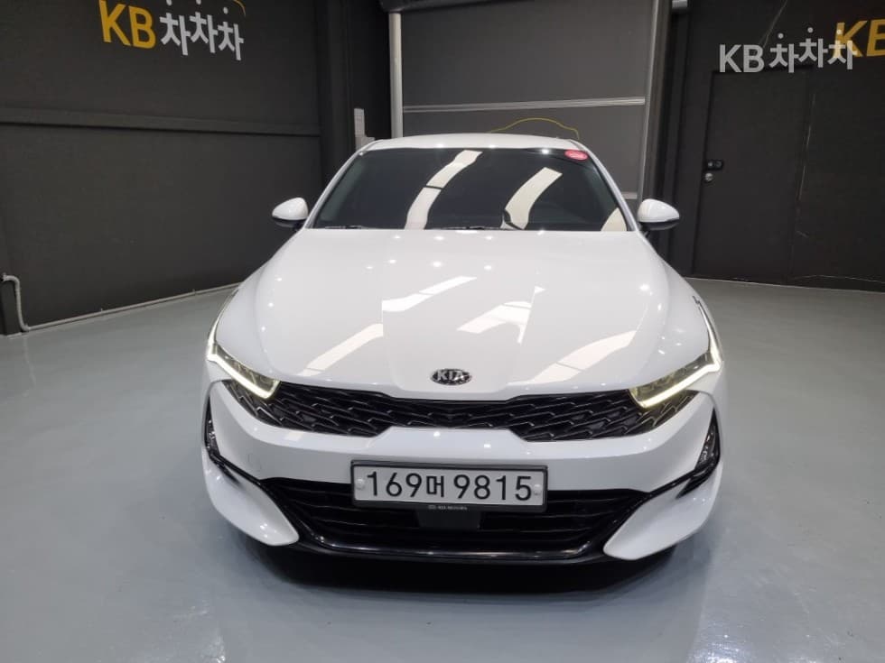 Kia K5 3rd gen 2.0 LPI Trendy car rental - Image 2