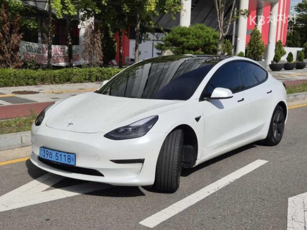 테슬라 Model 3 Standard Range Plus - Image 1