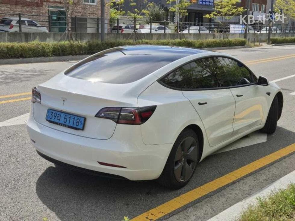 테슬라 Model 3 Standard Range Plus - Image 3