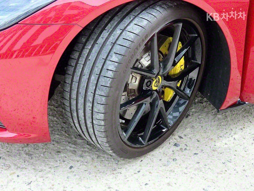 Lotus Emira2.0 Стандартен - 17