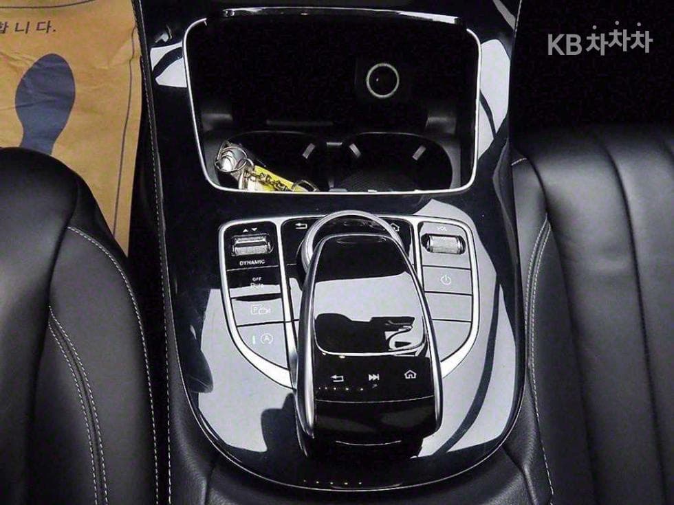 Mercedes-Benz E-Клас (W213)E220d Exclusive - 13