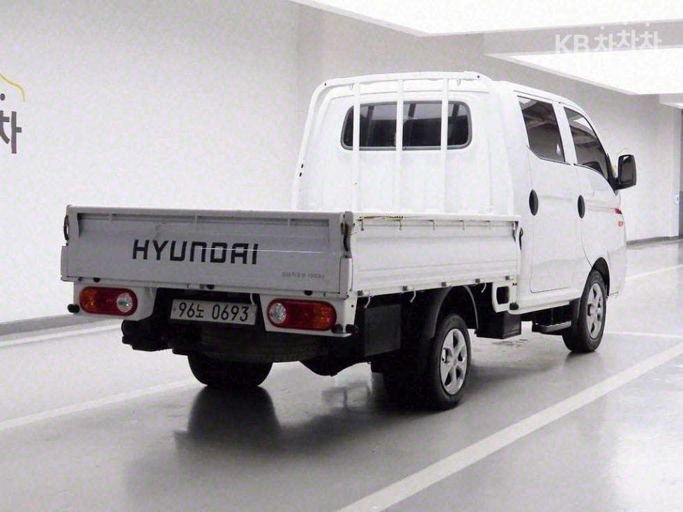 Hyundai Porter2 Extra Long Double Cab CRDi Modern - Image 4