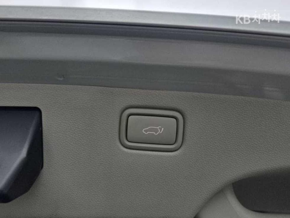 Киа The New (фейслифт) Канивал9-местен 2.2 Дизел Noblesse - 5