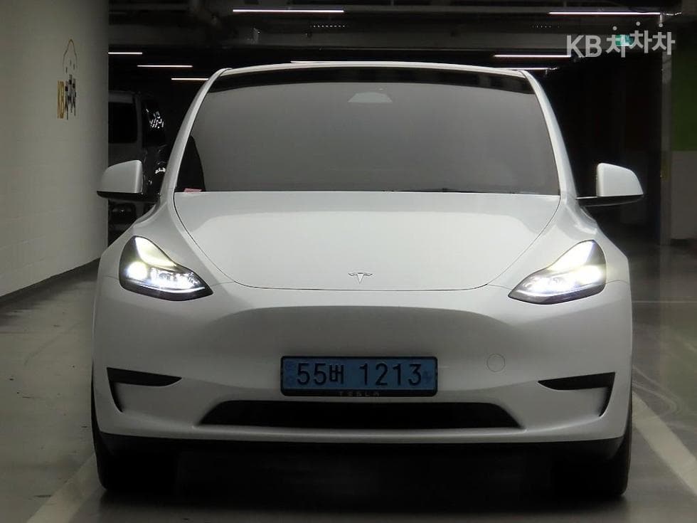 테슬라 Model Y RWD Стандартен - Image 1