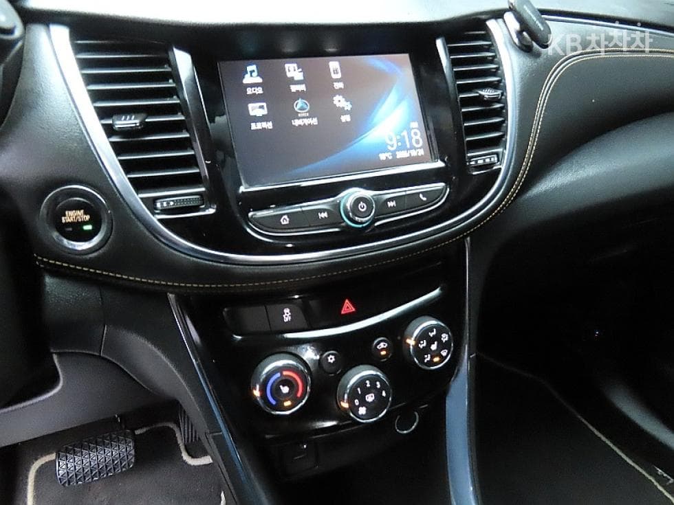 Джи Ем Корея The New (фейслифт) Trax1.6 Дизел 퍼펙트블랙 - 17