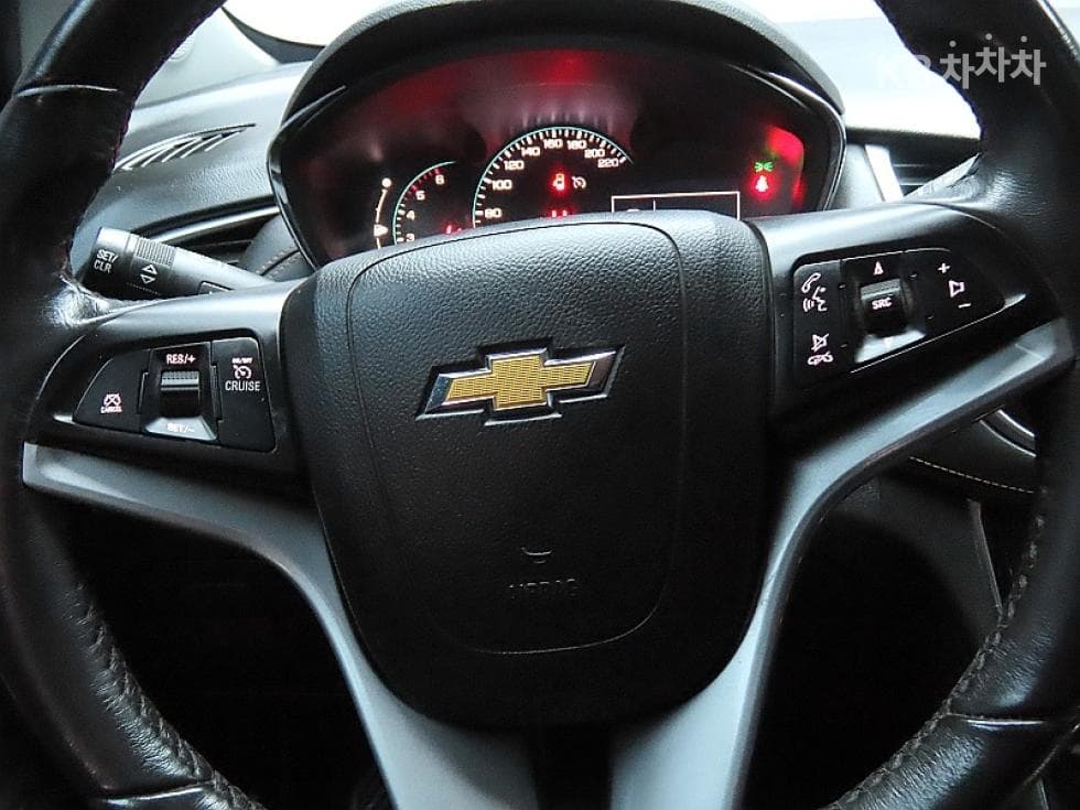 Джи Ем Корея The New (фейслифт) Trax1.6 Дизел 퍼펙트블랙 - 18