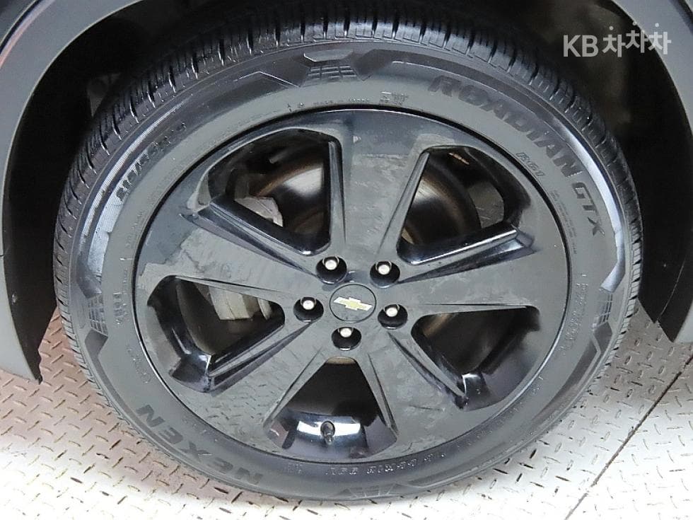 Джи Ем Корея The New (фейслифт) Trax1.6 Дизел 퍼펙트블랙 - 20