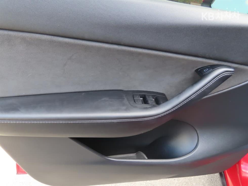 테슬라 Model YStandard Range - 14