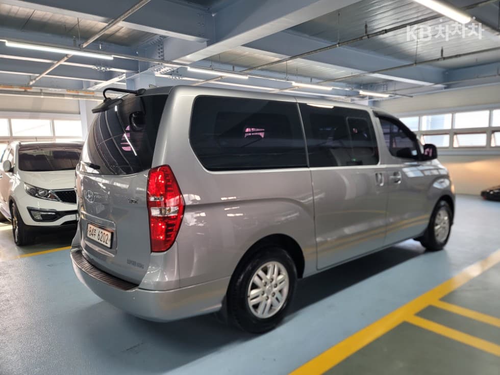 Хюндай The New (фейслифт) 그랜드 Star렉스Ван 5-местен Modern - 4