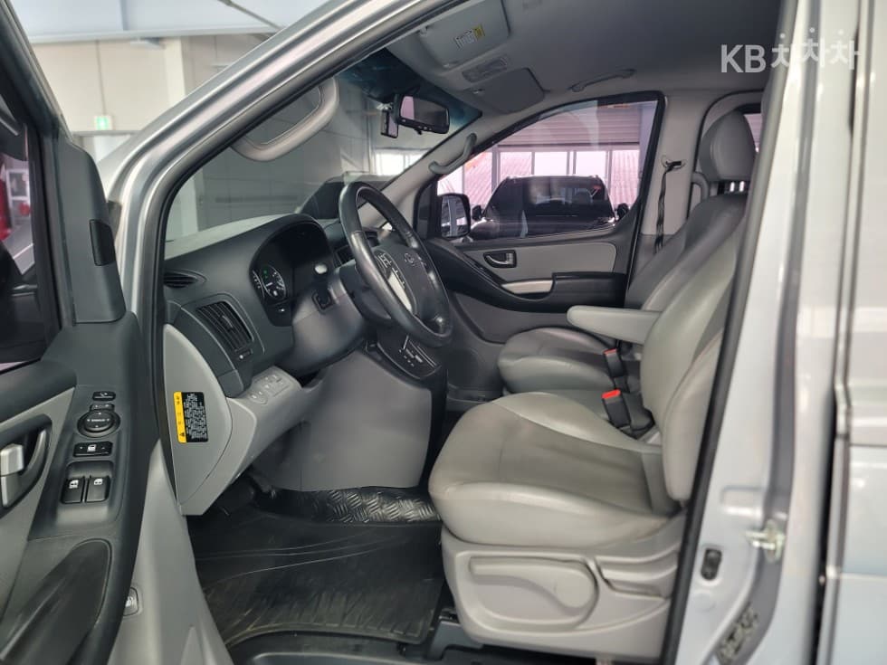 Хюндай The New (фейслифт) 그랜드 Star렉스Ван 5-местен Modern - 9