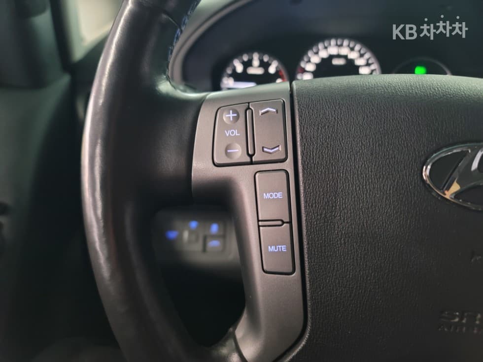 Хюндай The New (фейслифт) 그랜드 Star렉스Ван 5-местен Modern - 13