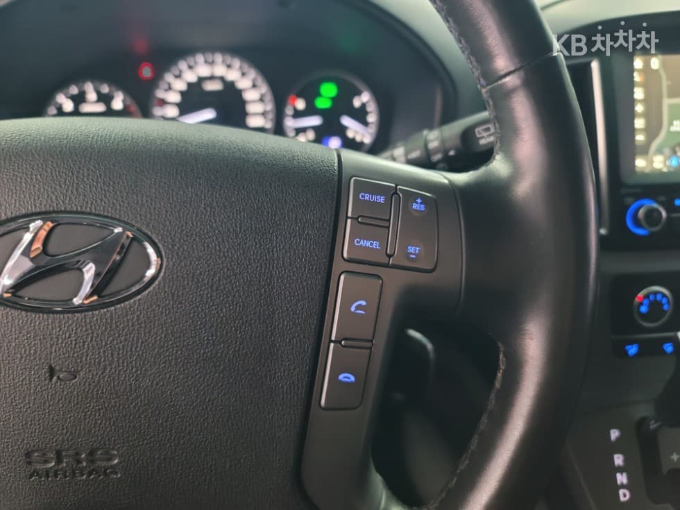 Хюндай The New (фейслифт) 그랜드 Star렉스Ван 5-местен Modern - 14