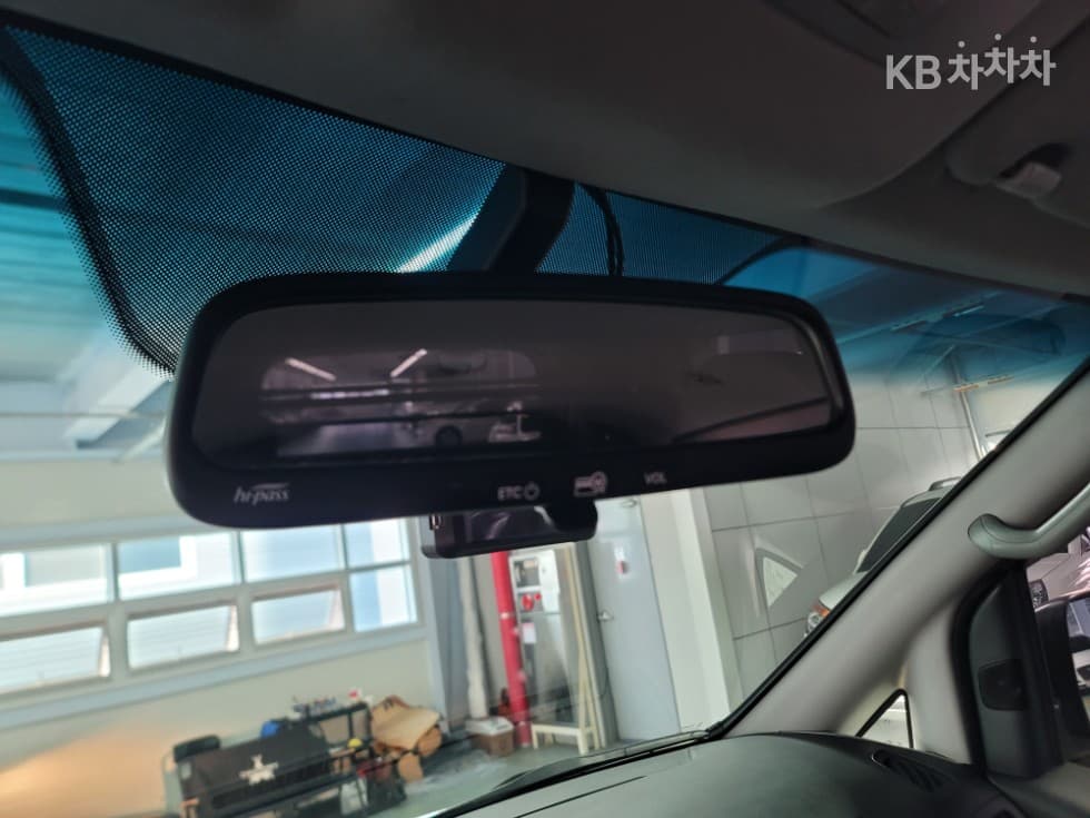 Хюндай The New (фейслифт) 그랜드 Star렉스Ван 5-местен Modern - 18