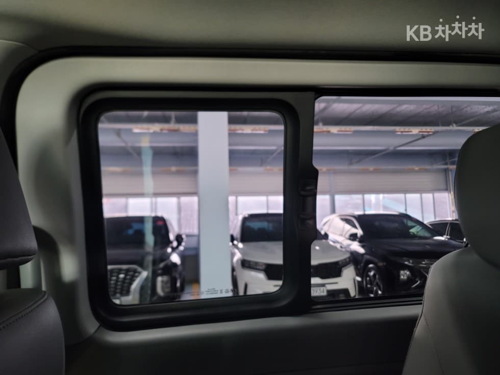 Хюндай The New (фейслифт) 그랜드 Star렉스Ван 5-местен Modern - 20