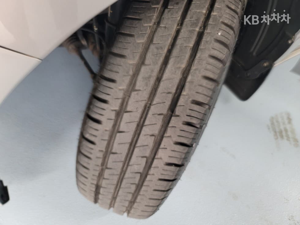 Хюндай The New (фейслифт) 그랜드 Star렉스Ван 5-местен Modern - 23