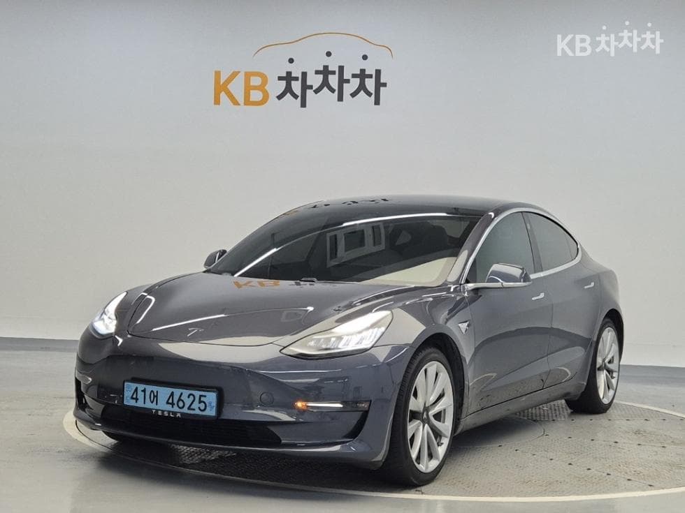 테슬라 Model 3 Long Range - Image 1