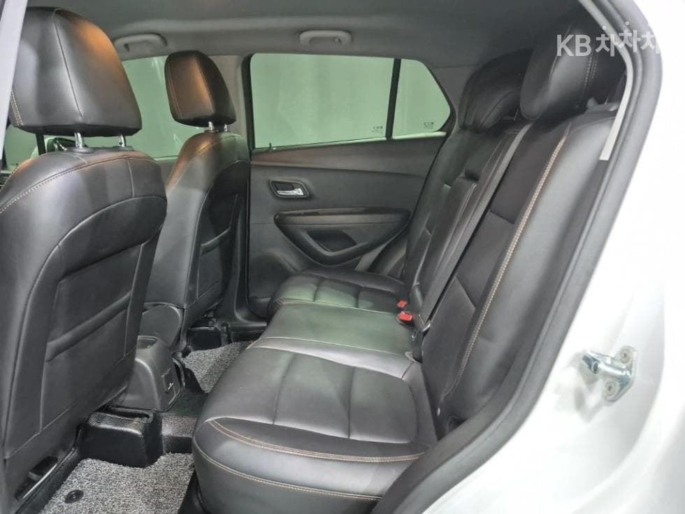 Джи Ем Корея The New (фейслифт) Trax1.6 Дизел 퍼펙트블랙 - 10